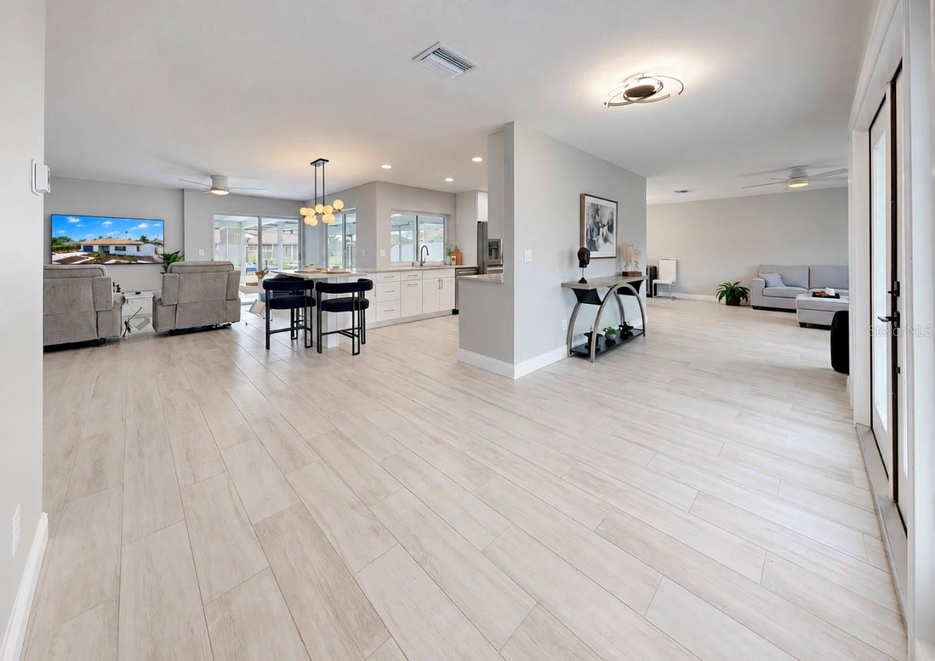 6315 WISTERIA LN