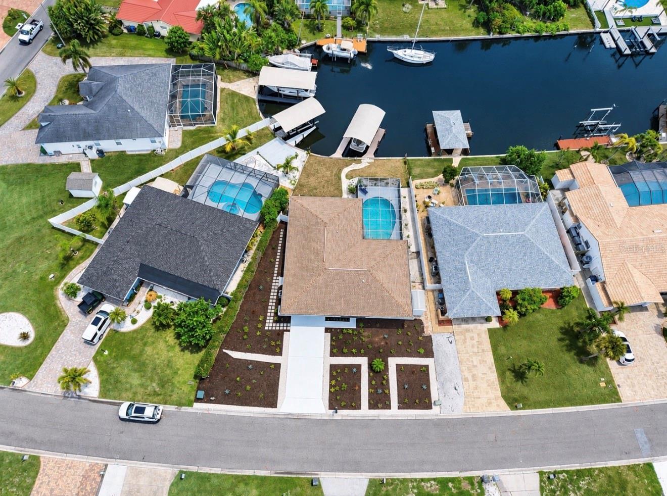 6315 WISTERIA LN