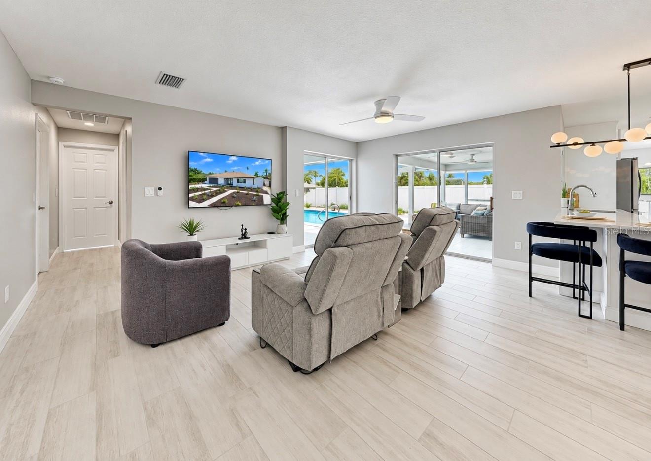 6315 WISTERIA LN
