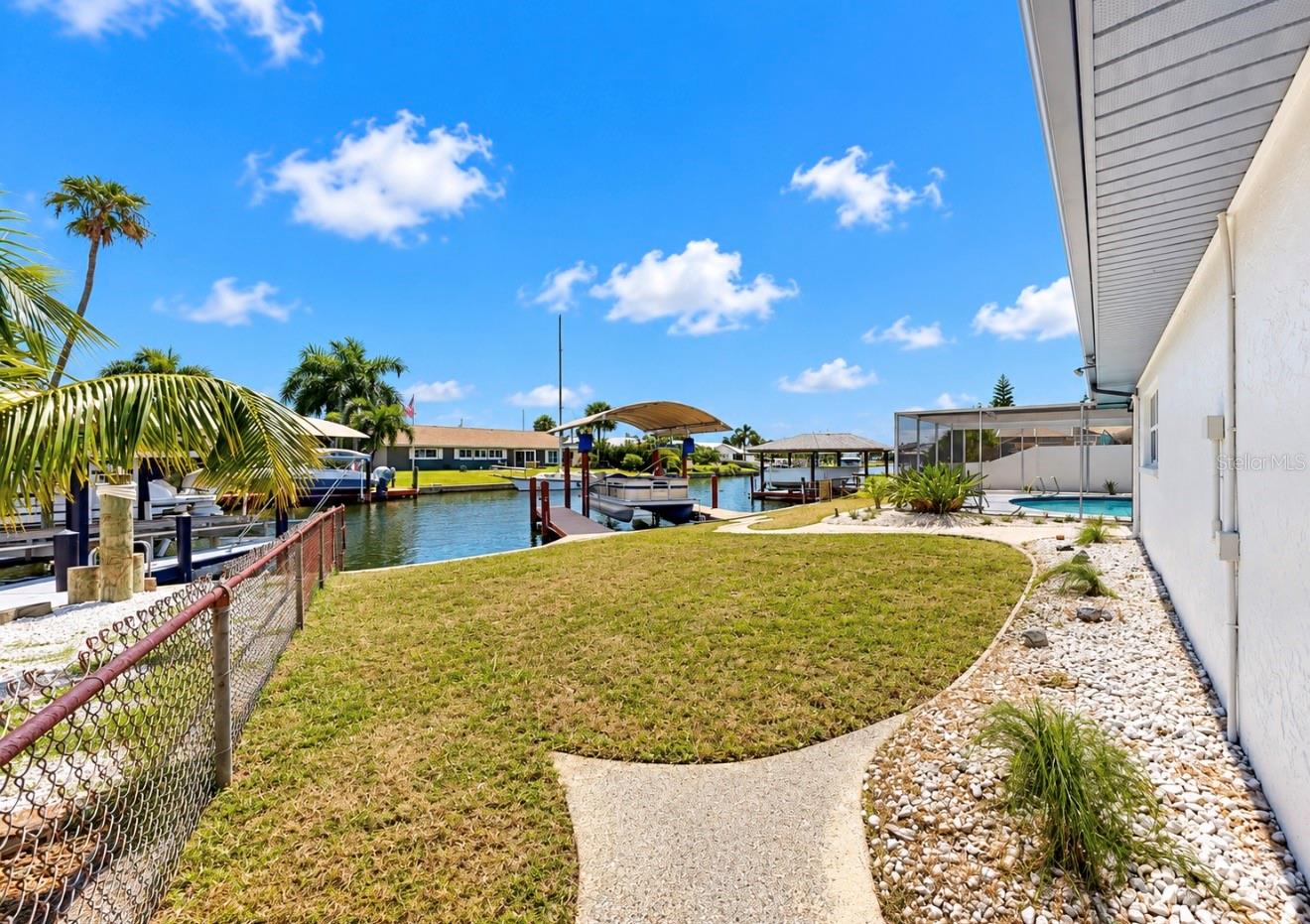 6315 WISTERIA LN