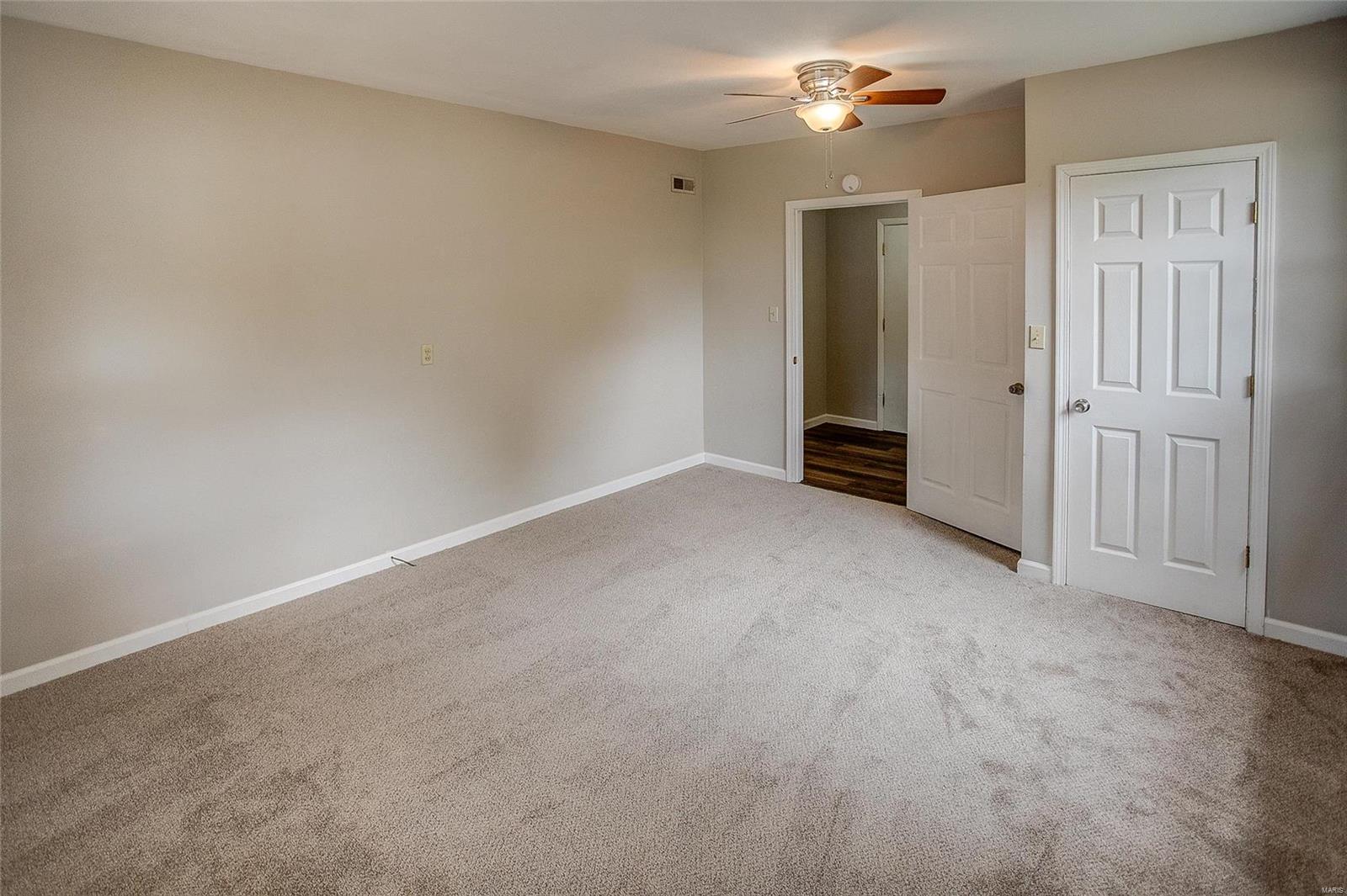 860 Wilshire Drive