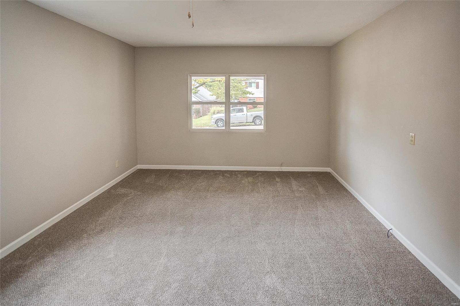860 Wilshire Drive