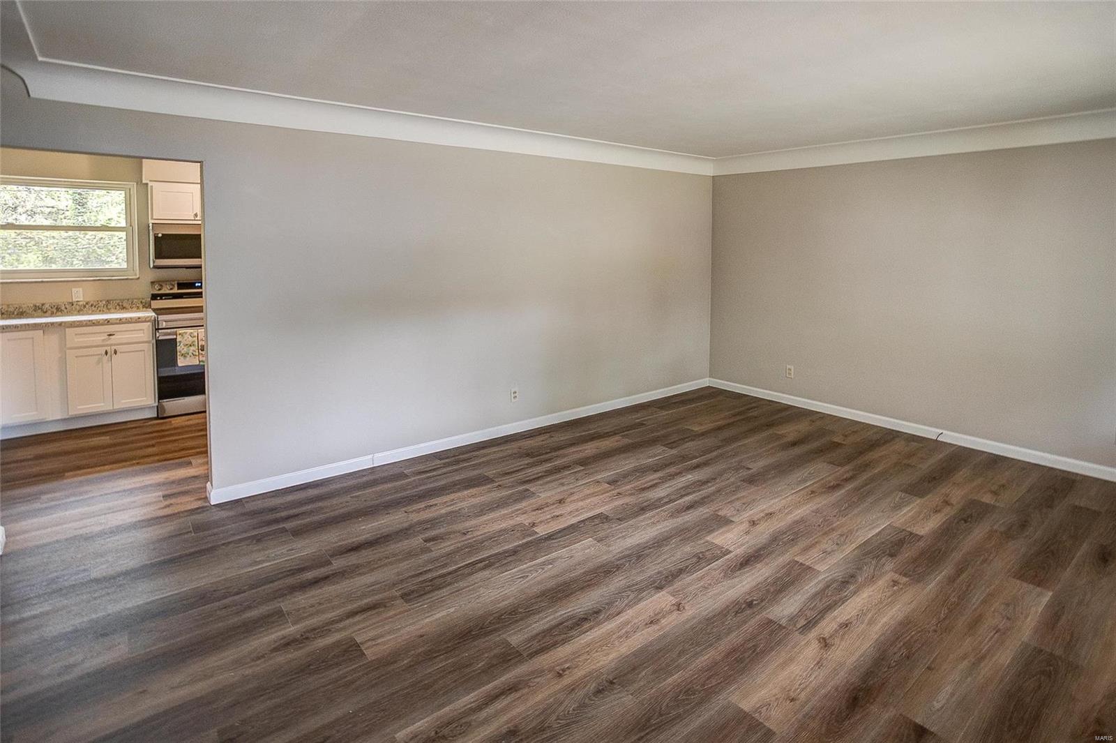860 Wilshire Drive
