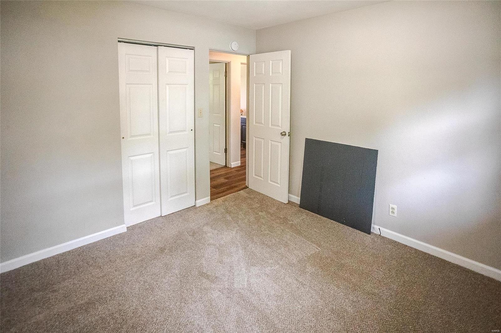860 Wilshire Drive