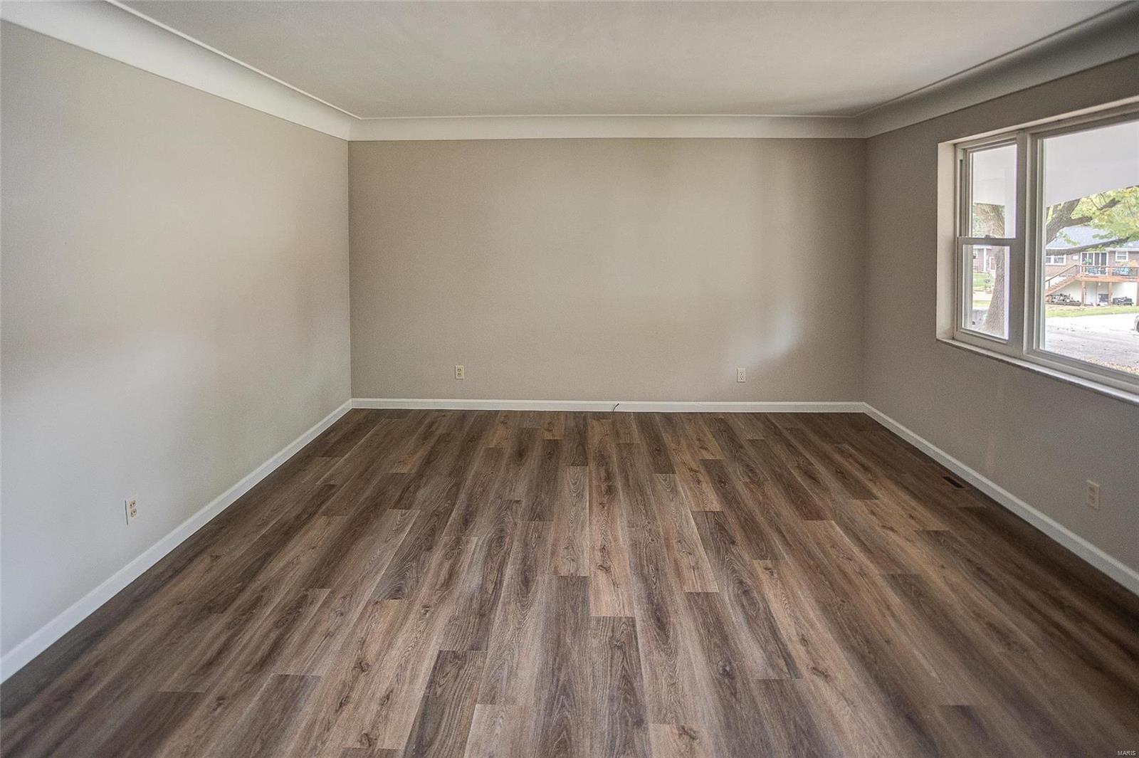 860 Wilshire Drive