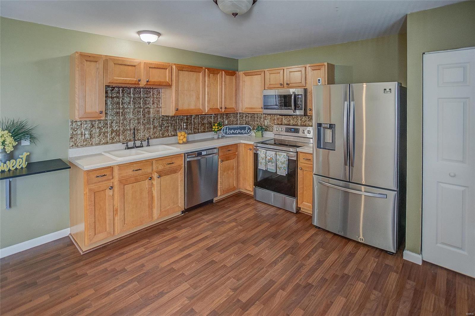 1760 Shade Tree Court