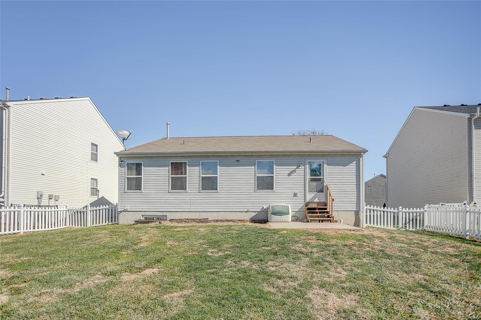 1760 Shade Tree Court