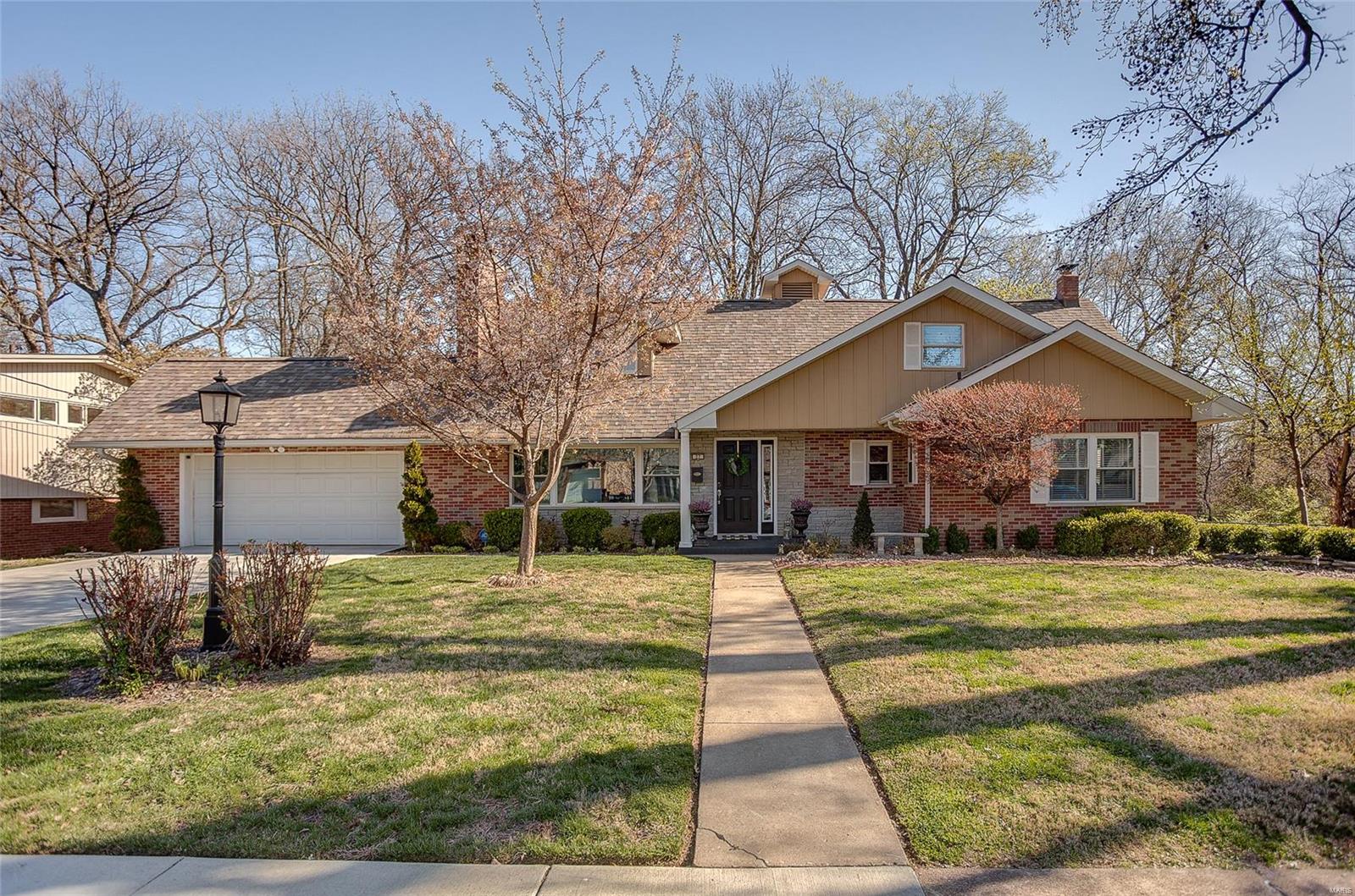 27 Oak Knoll Place