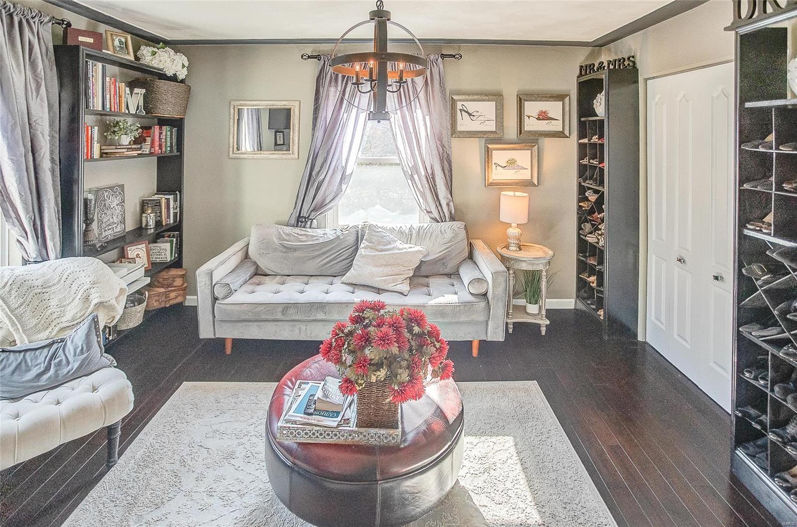 27 Oak Knoll Place