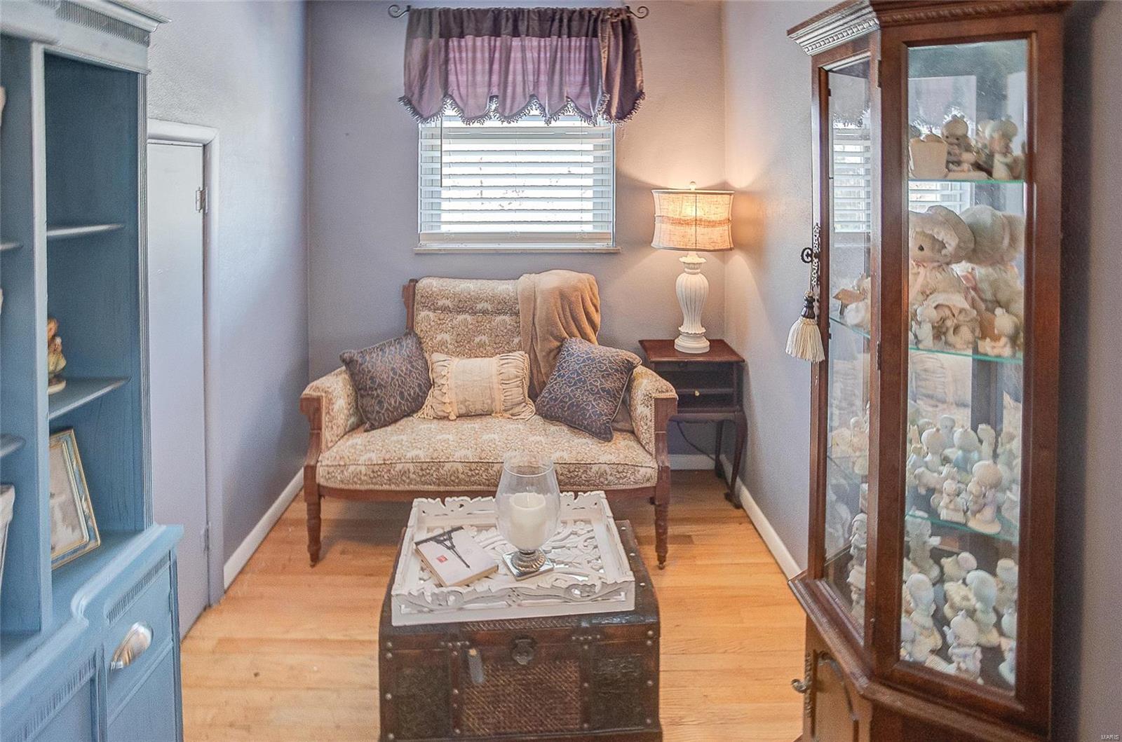 27 Oak Knoll Place