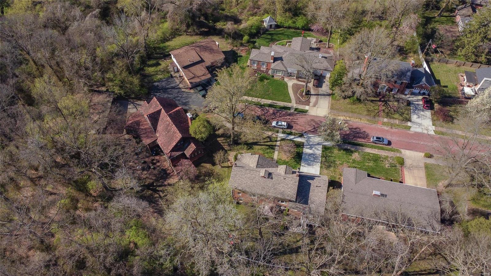 27 Oak Knoll Place