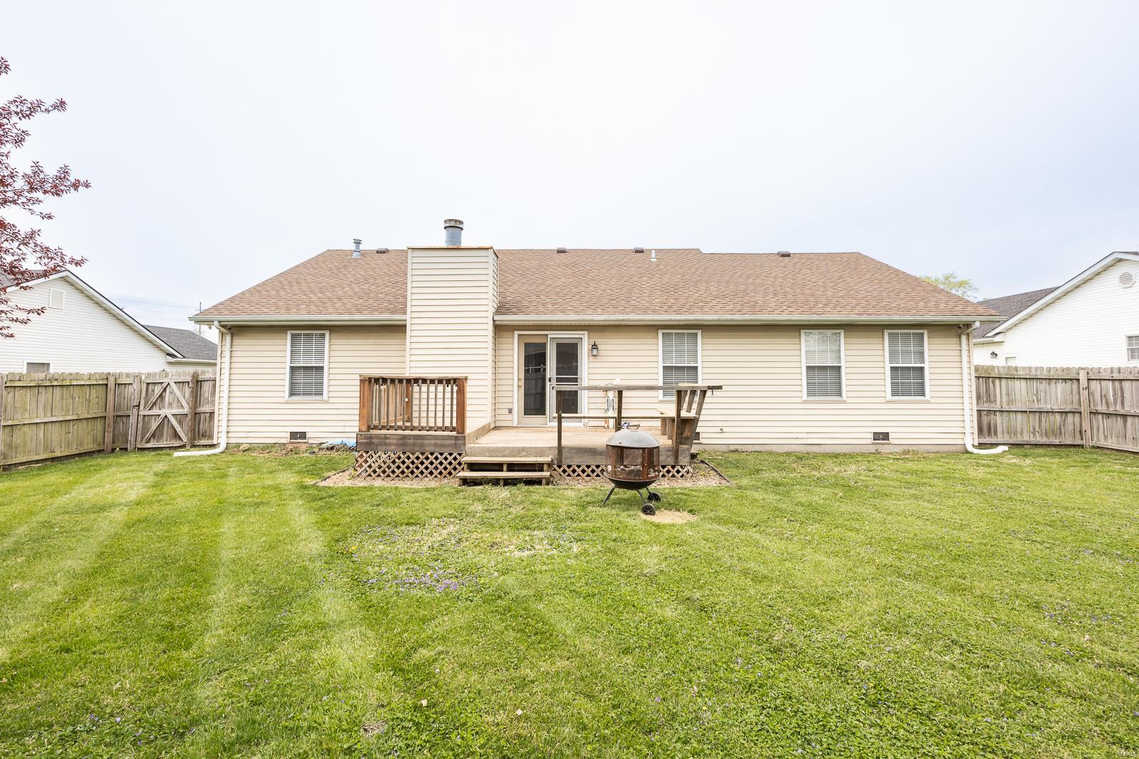 916 Mayfair Dr.