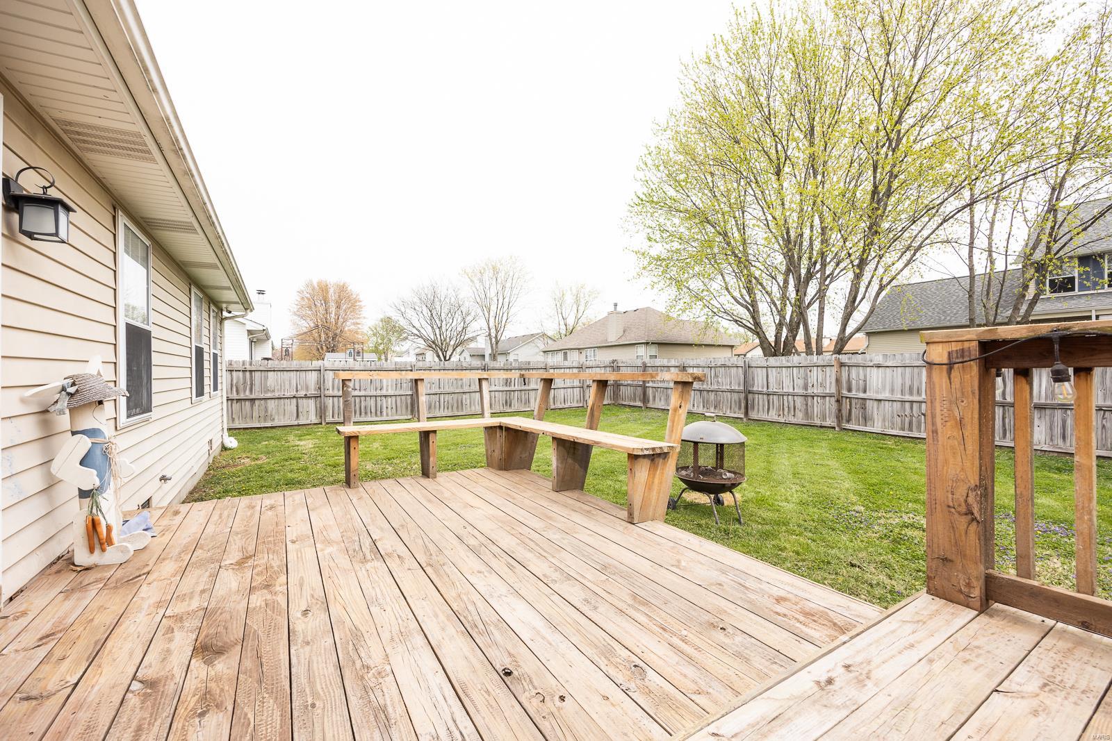 916 Mayfair Dr.