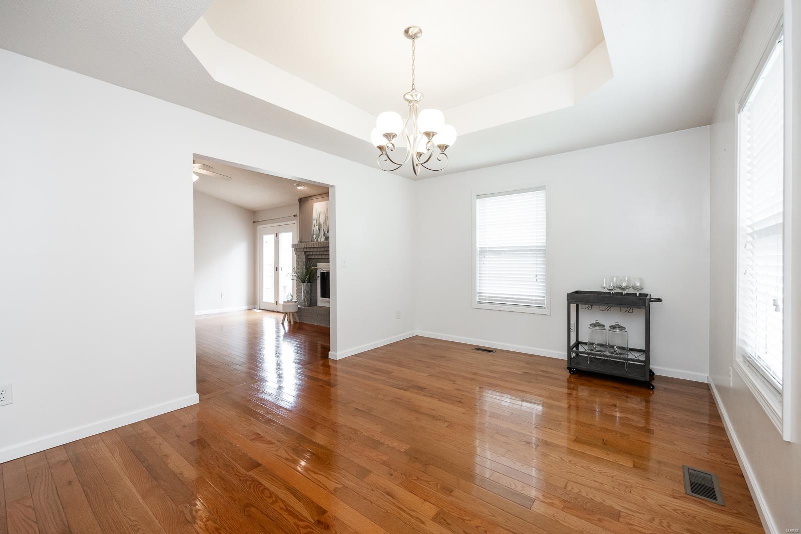 916 Mayfair Dr.