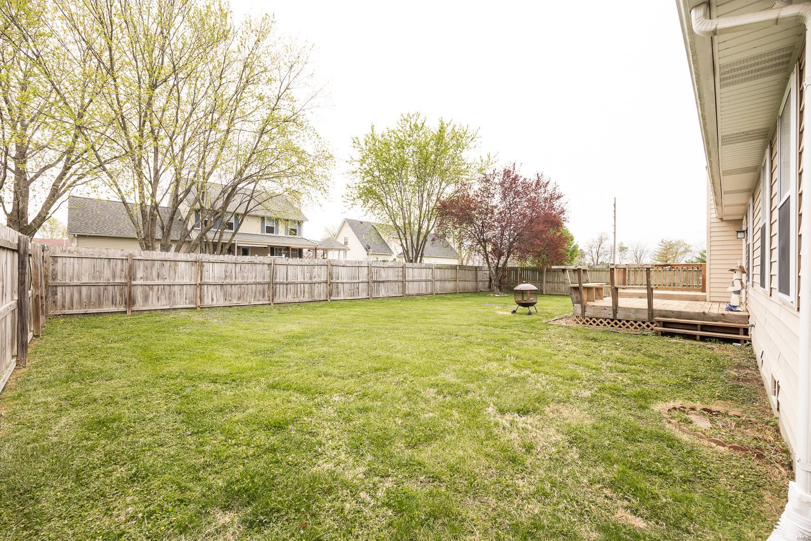 916 Mayfair Dr.
