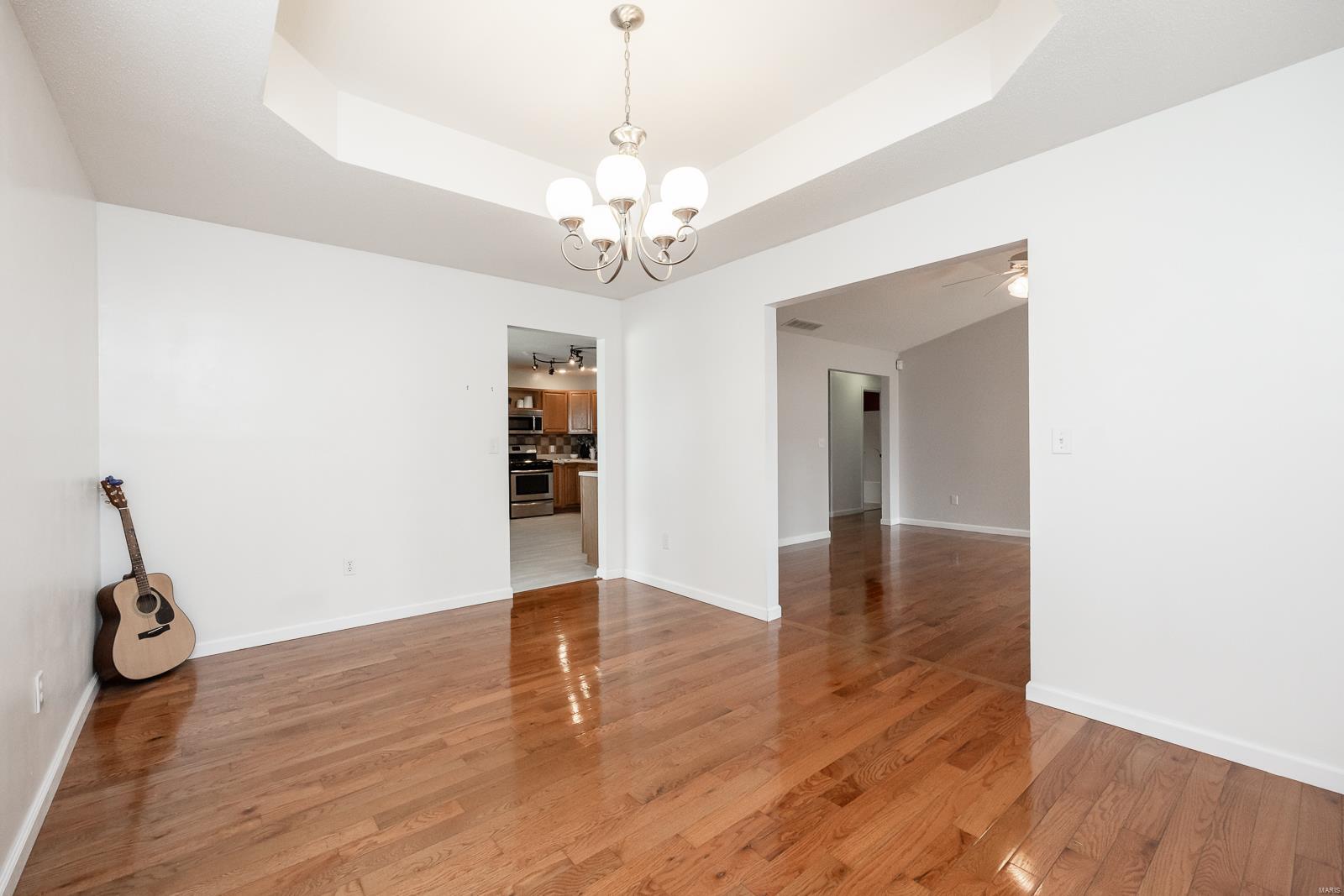 916 Mayfair Dr.