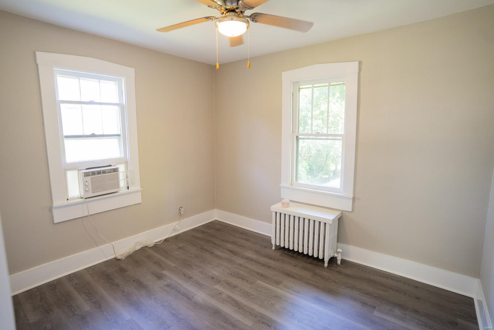 33 S 77th Street