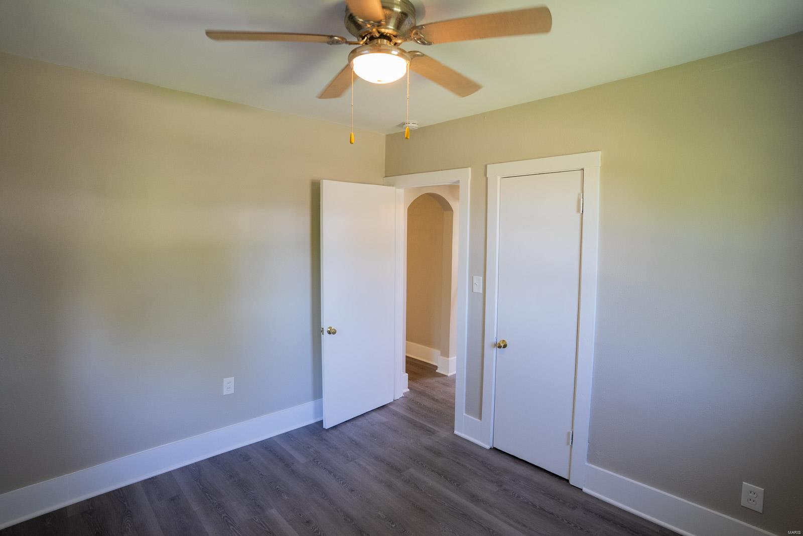 33 S 77th Street