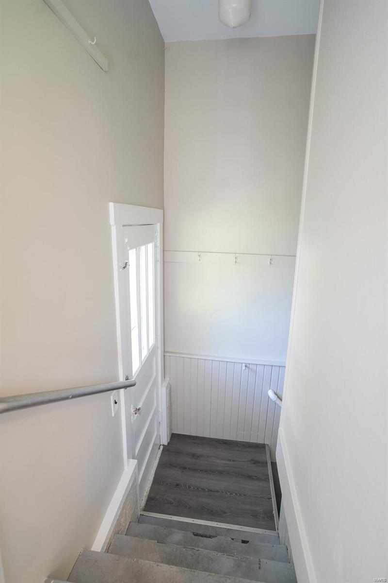33 S 77th Street