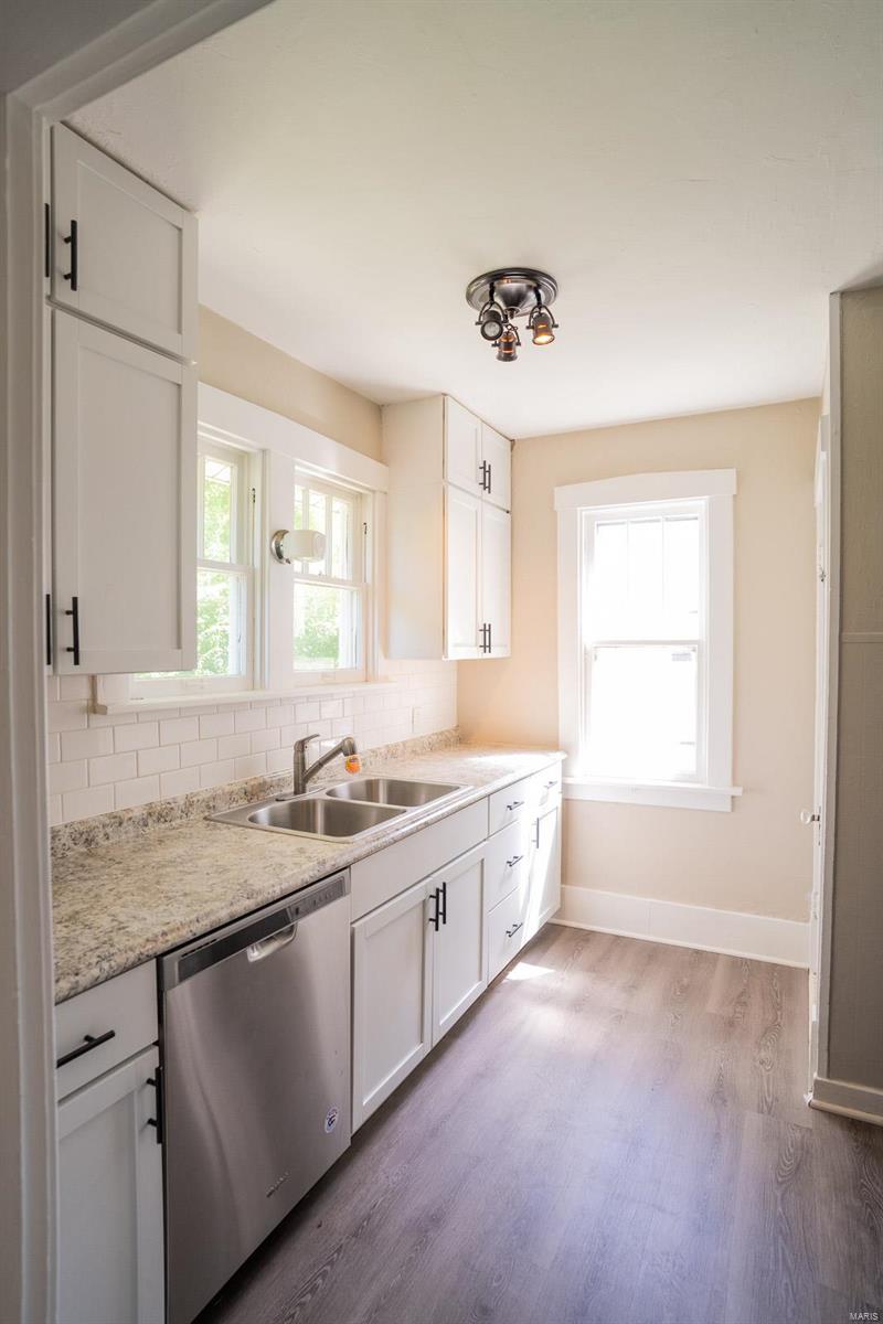 33 S 77th Street