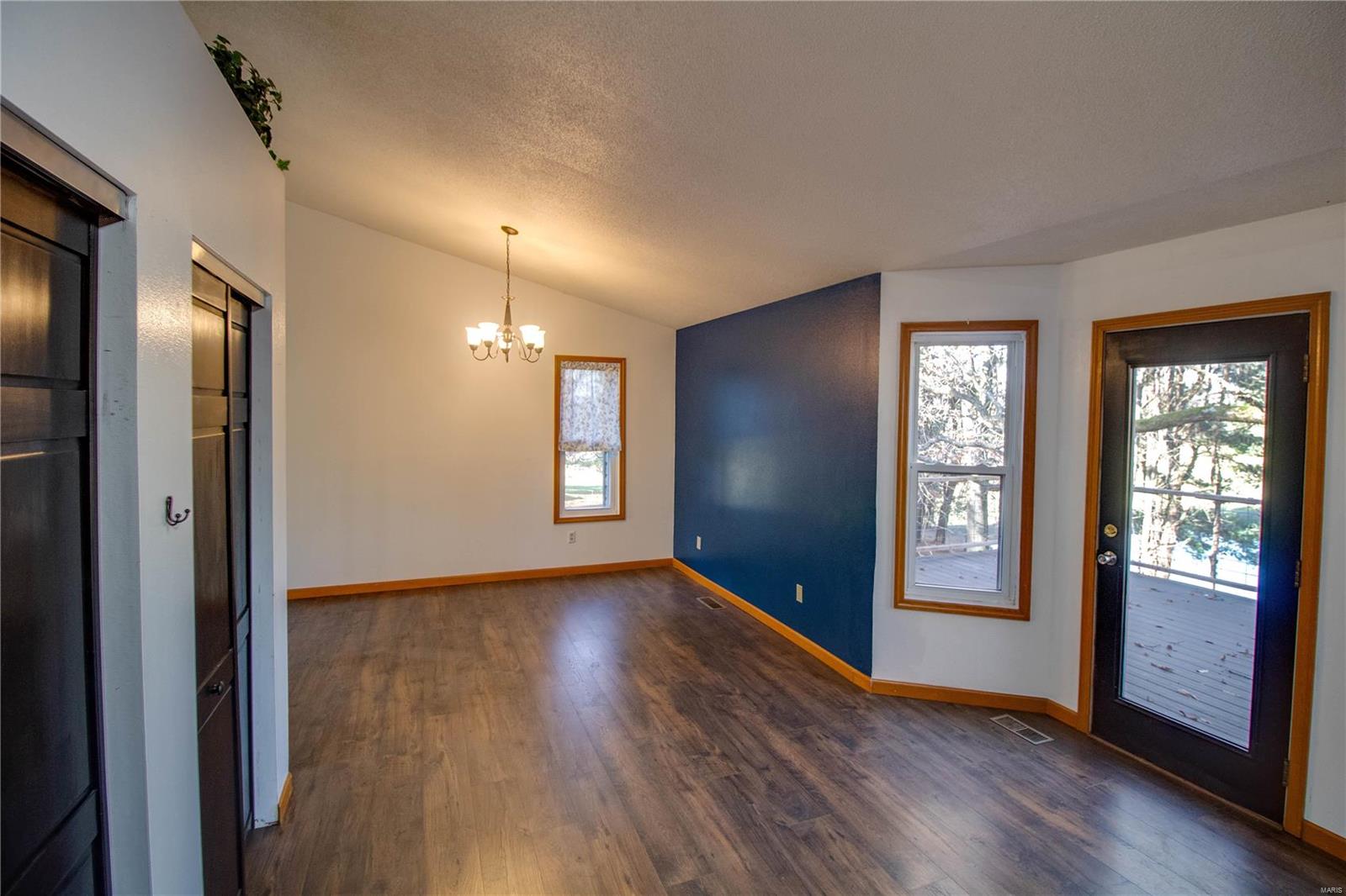 7180 Horseshoe Bend