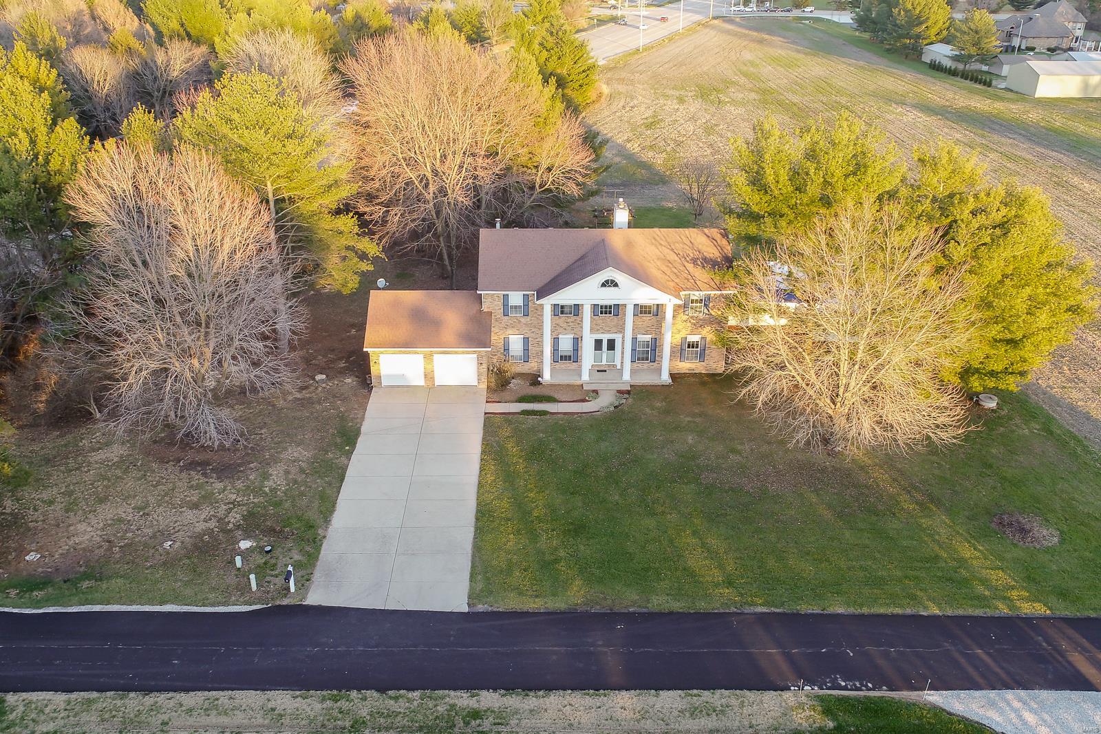 16 Pinewood Lane
