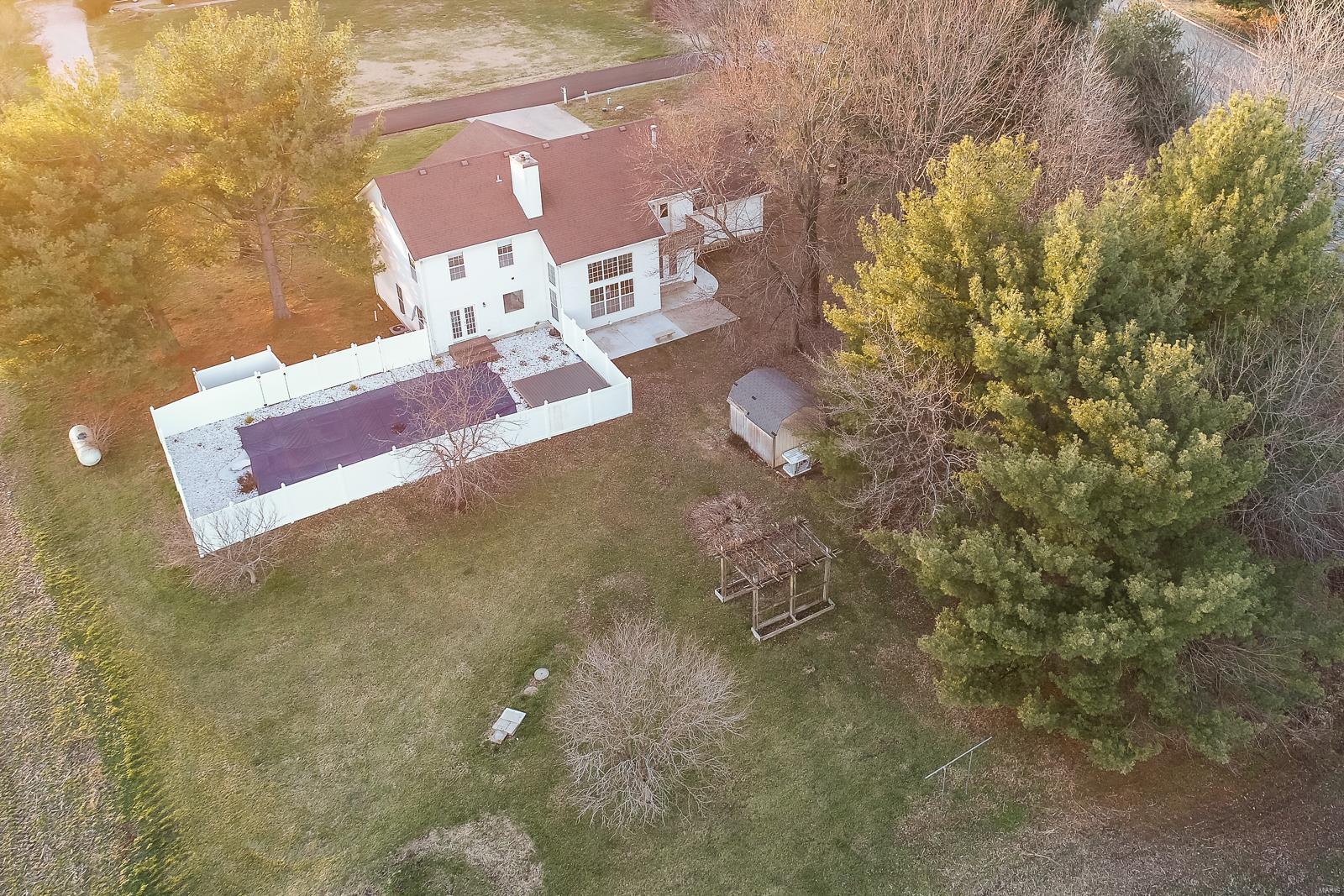 16 Pinewood Lane
