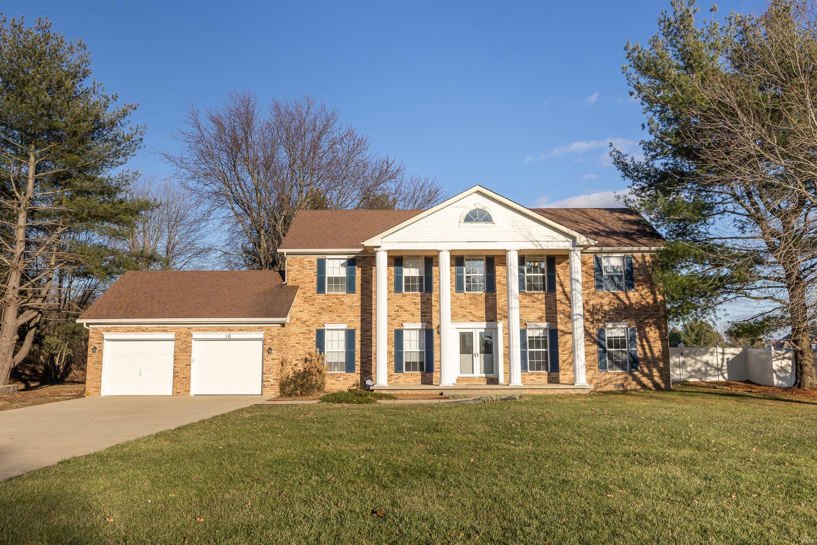 16 Pinewood Lane