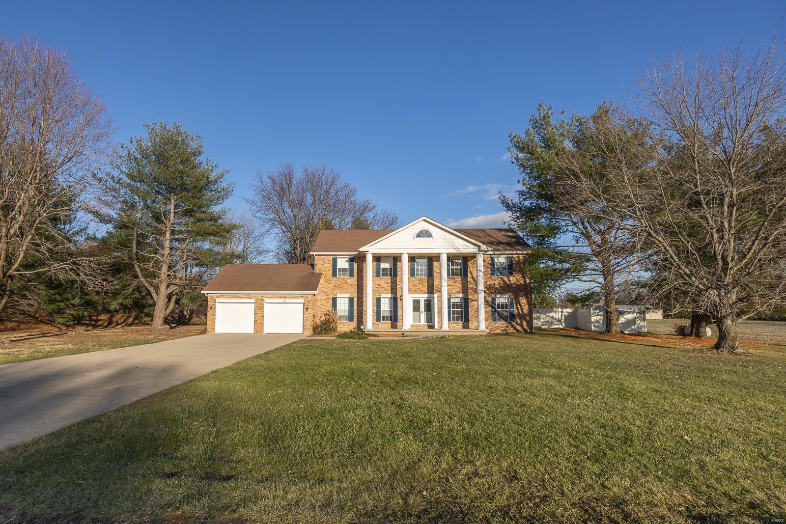 16 Pinewood Lane