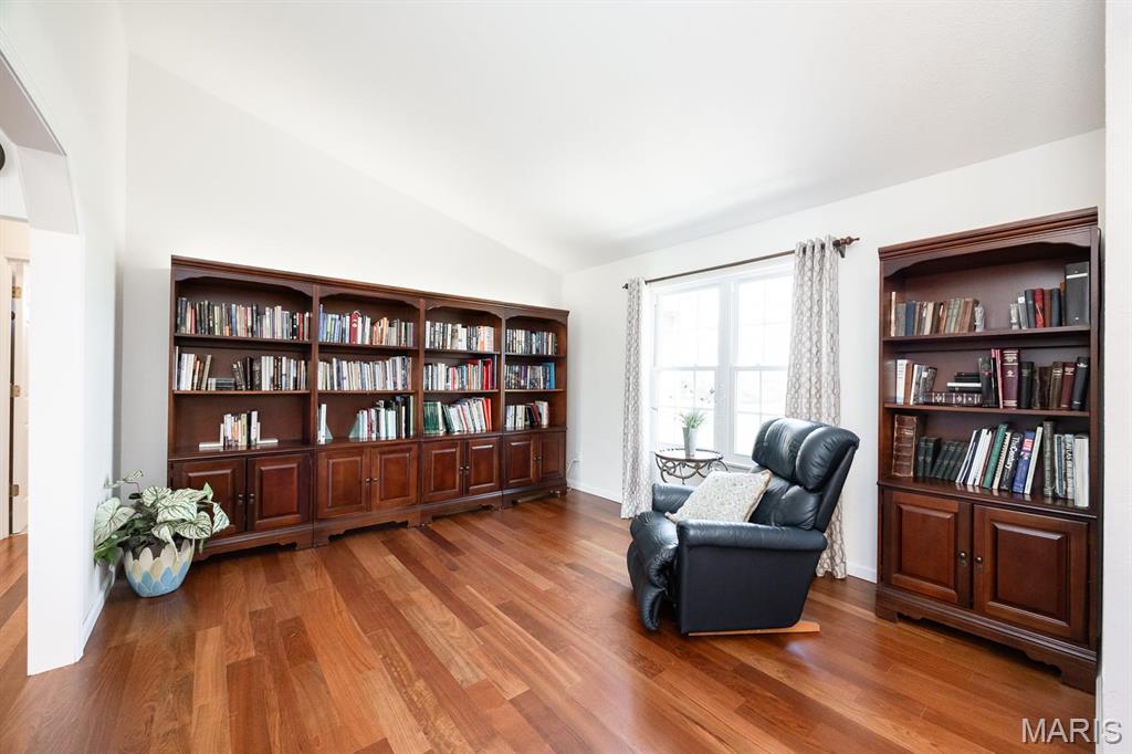 5213 Live Oak Drive