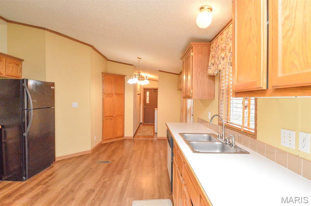 1405 Ida Court