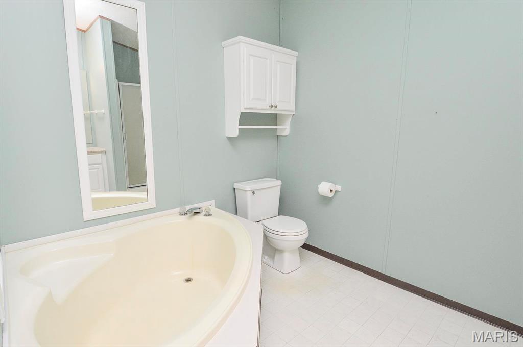 1405 Ida Court