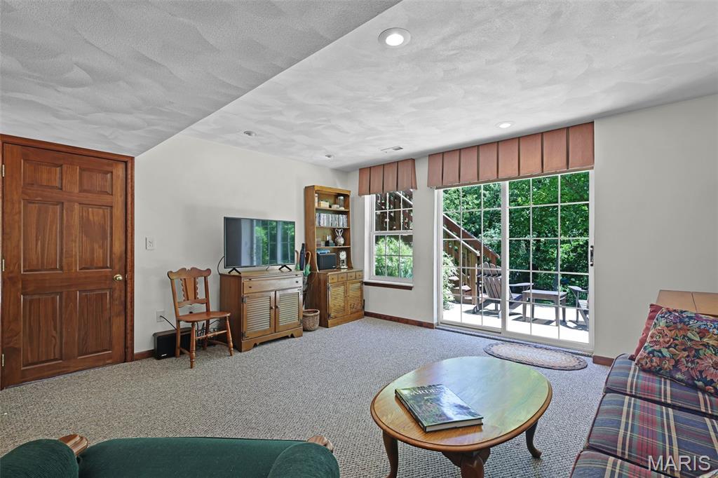 2204 Little Round Top Drive
