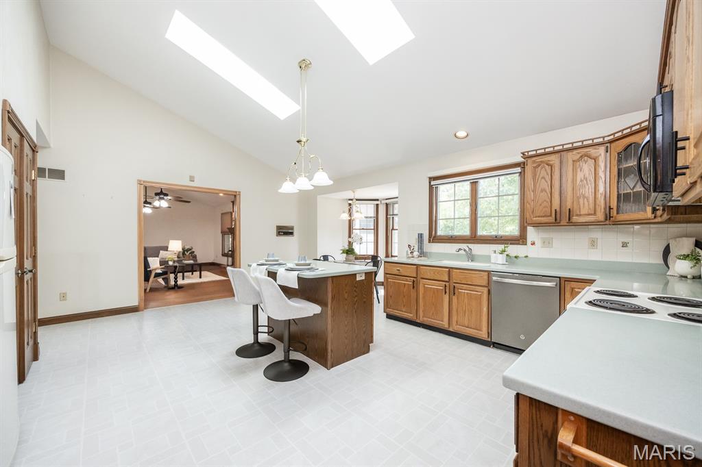 130 Hickory Lake