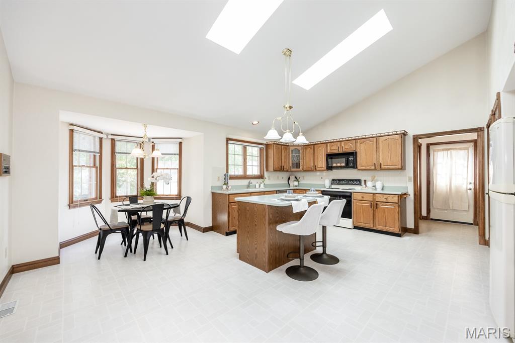 130 Hickory Lake