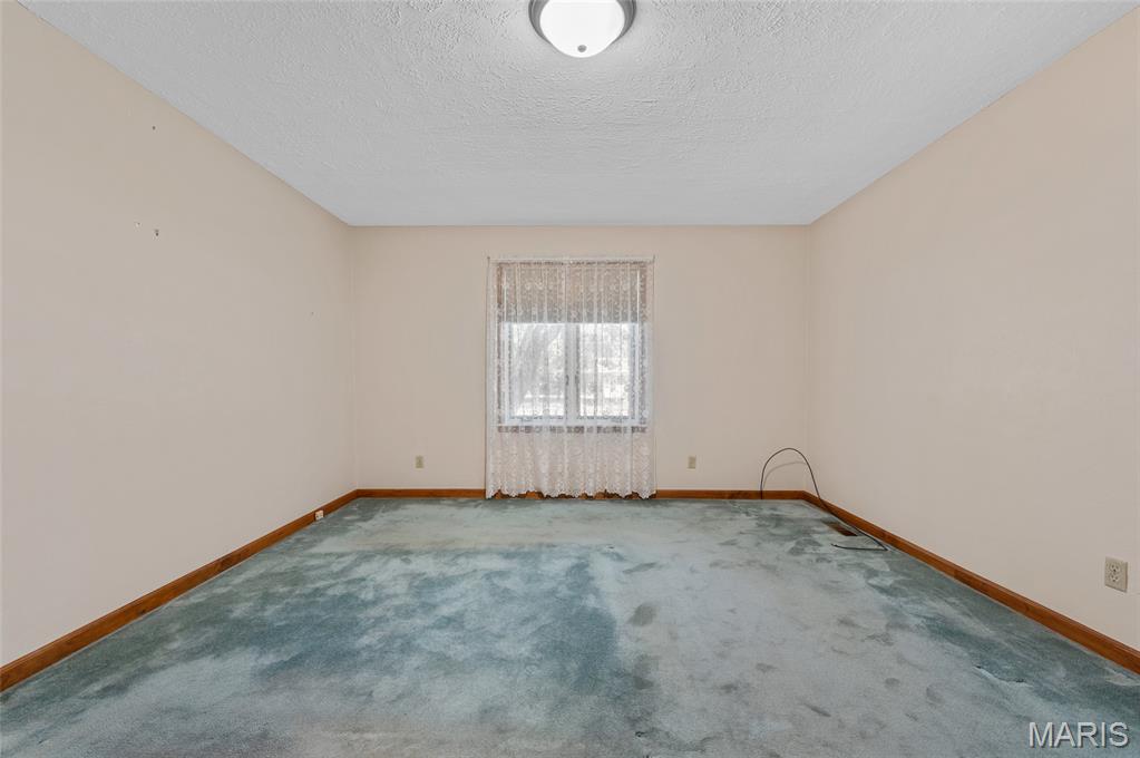 906 Glen Crossing Road