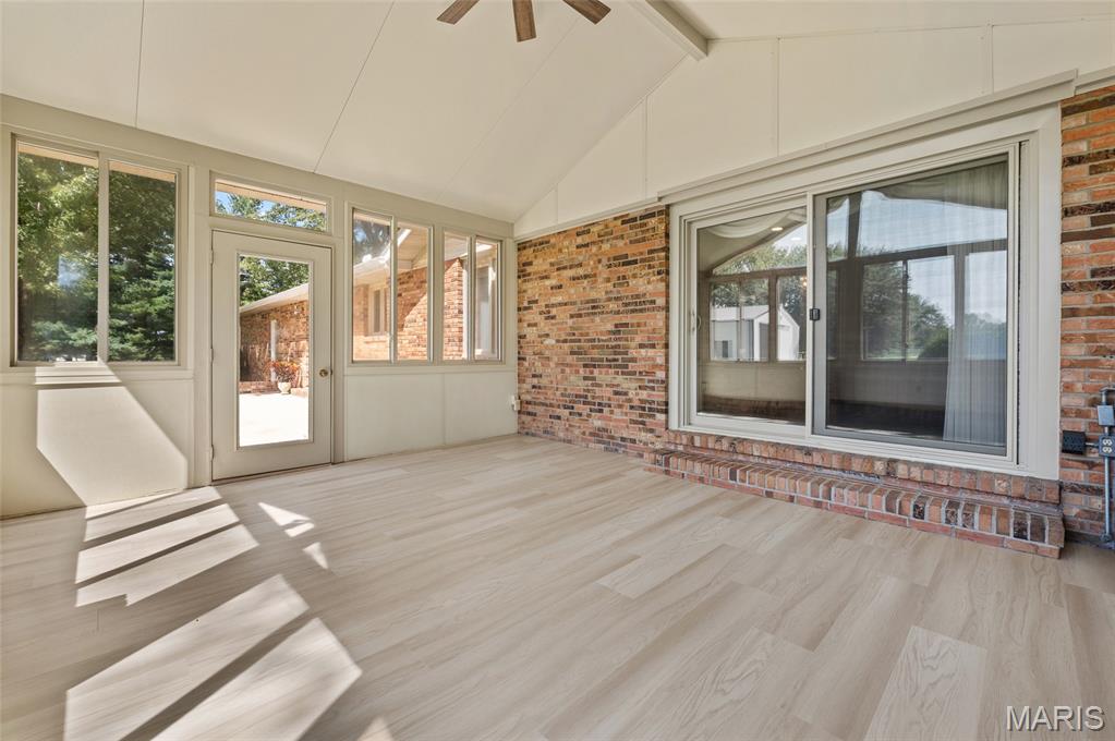 906 Glen Crossing Road