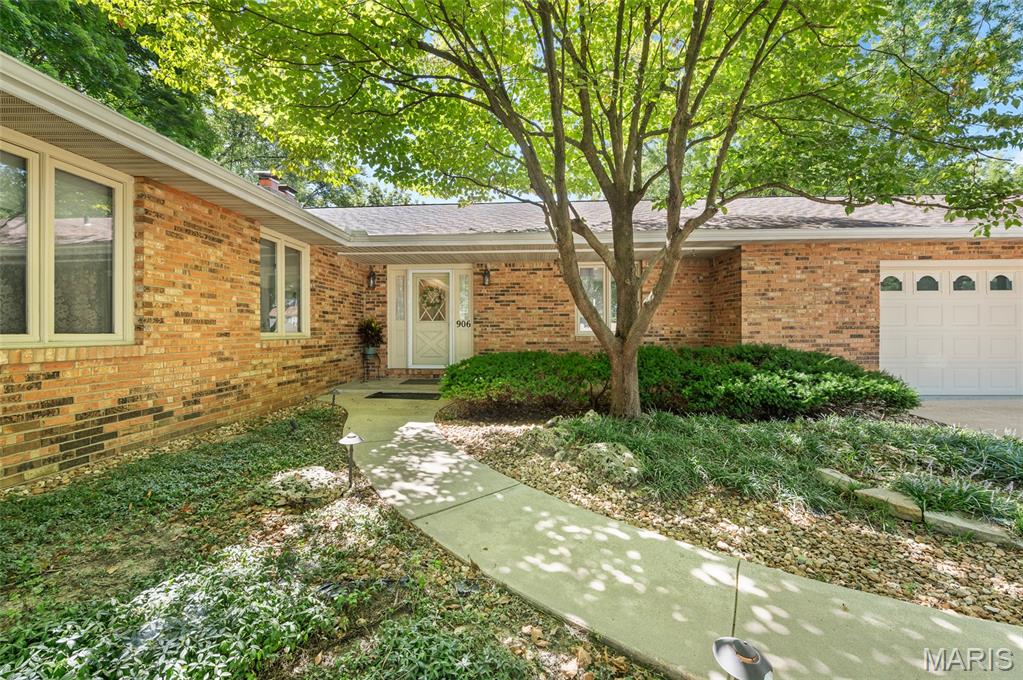 906 Glen Crossing Road