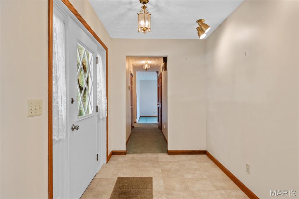 906 Glen Crossing Road