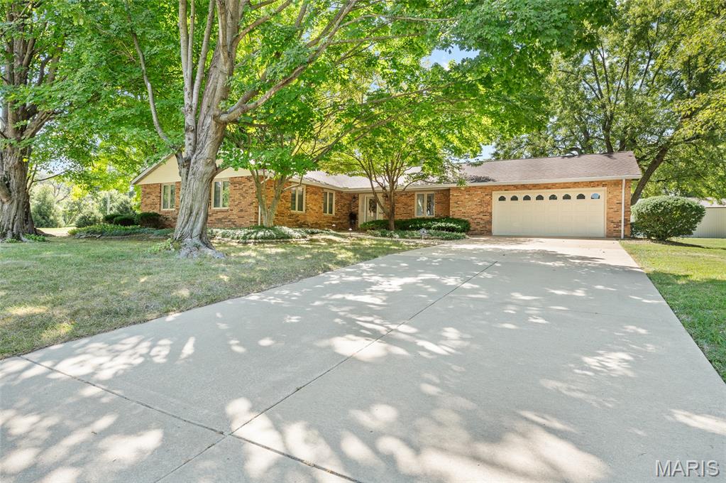 906 Glen Crossing Road