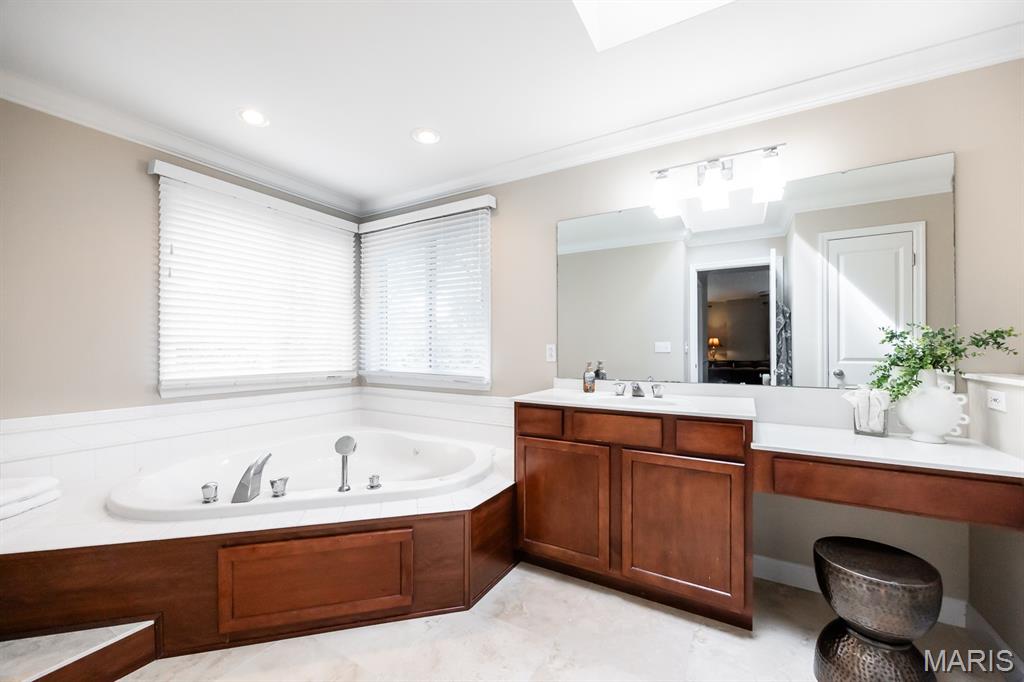224 Hall Point
