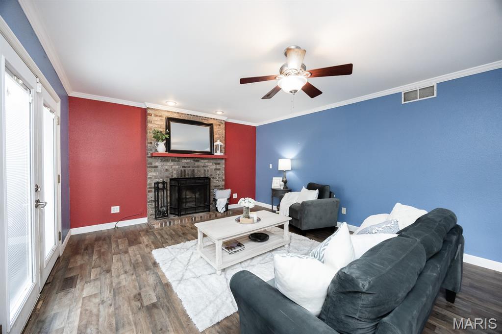 2224 Cotswold Circle