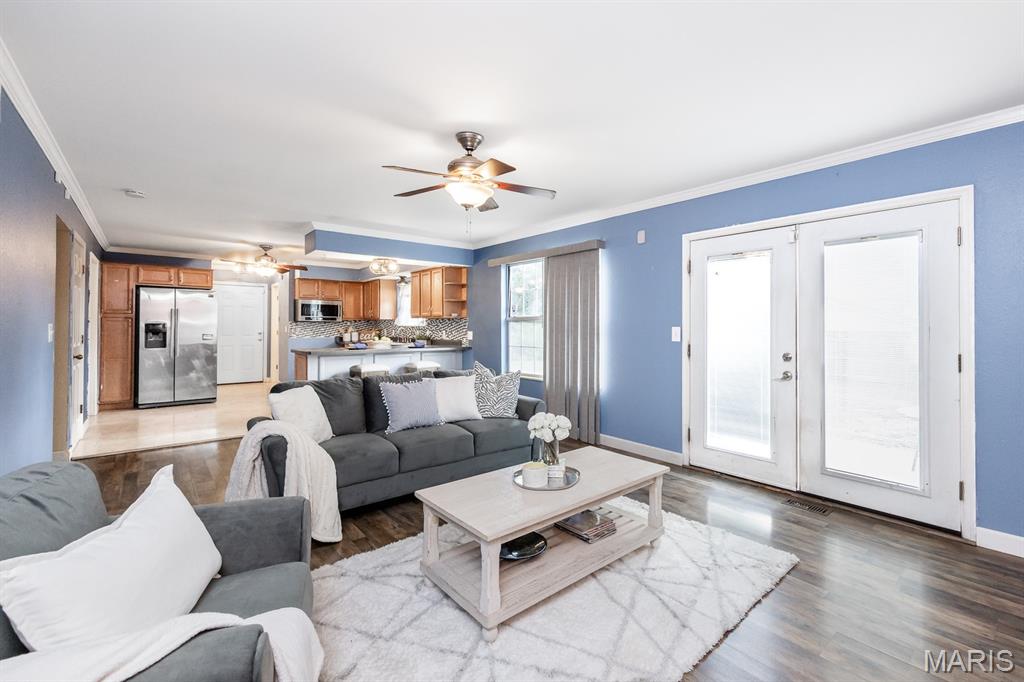 2224 Cotswold Circle
