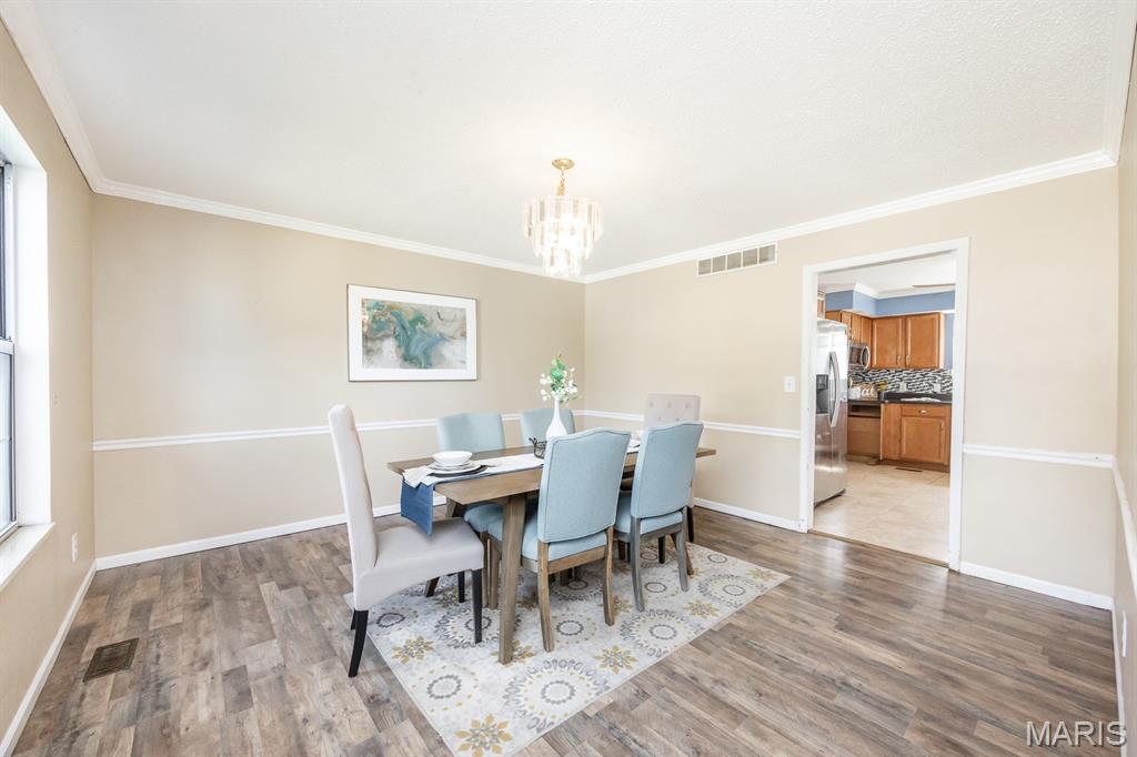 2224 Cotswold Circle