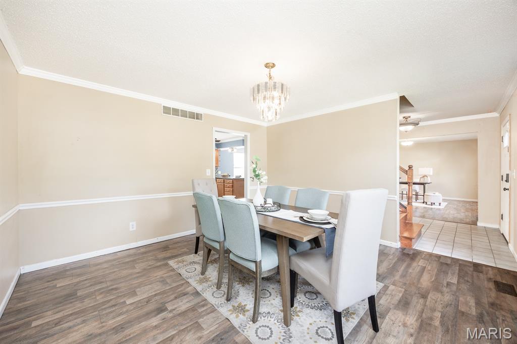 2224 Cotswold Circle