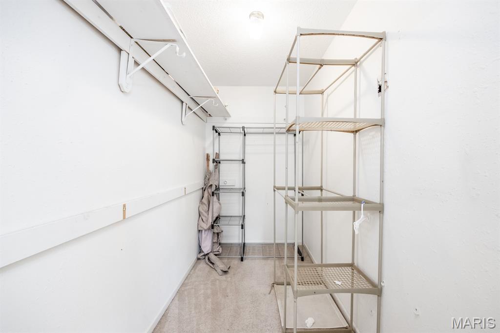 2224 Cotswold Circle