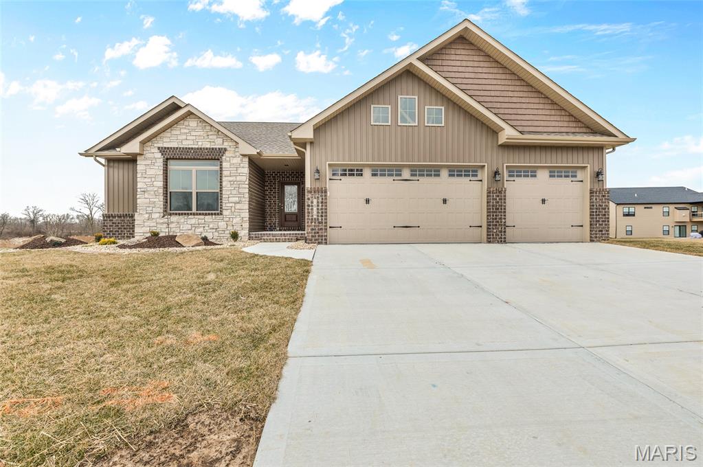 1819 Robins Mill Court