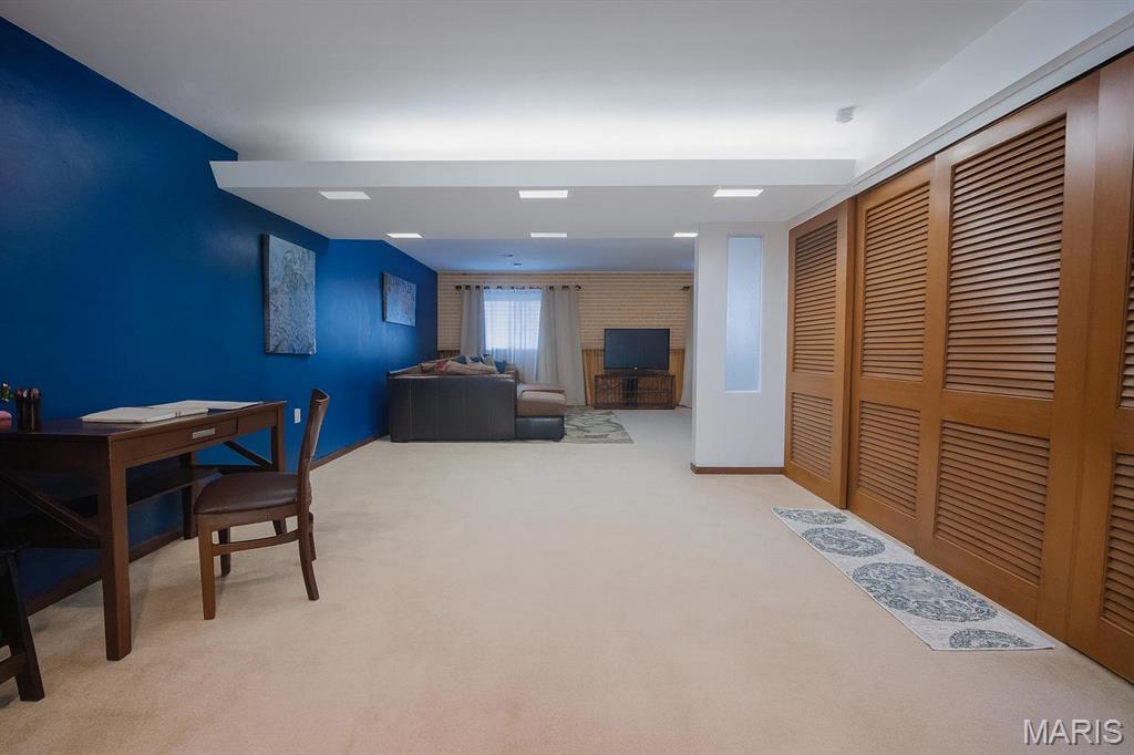 17 Willowbrook Drive