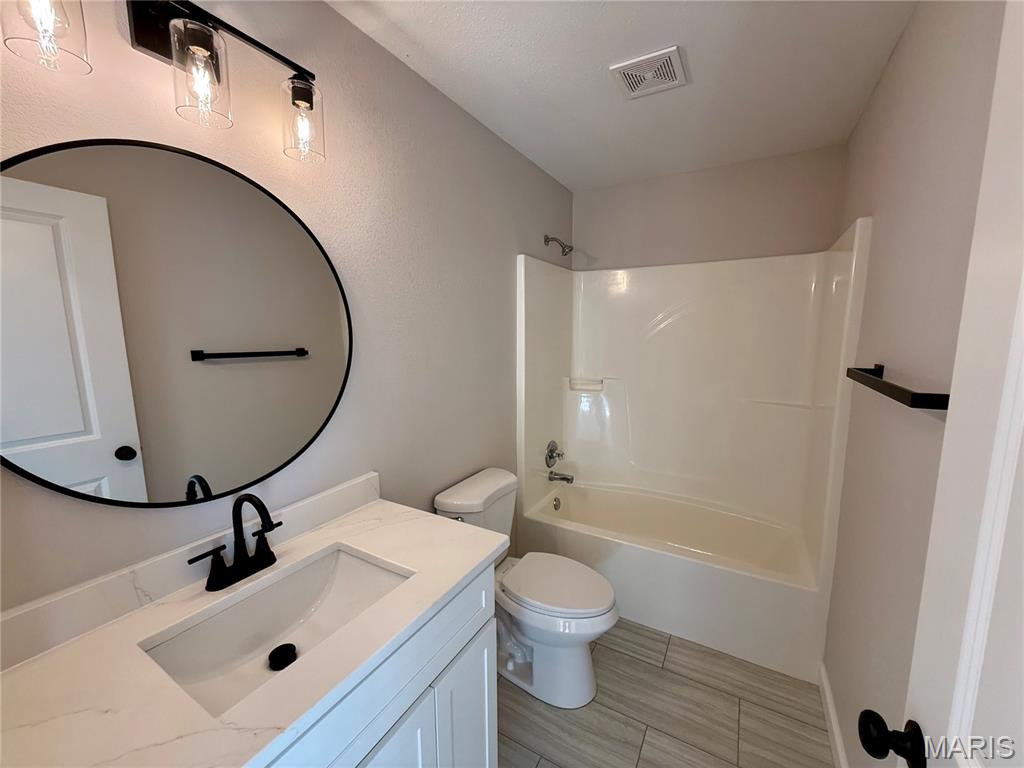 2177 Southern Oak Circle