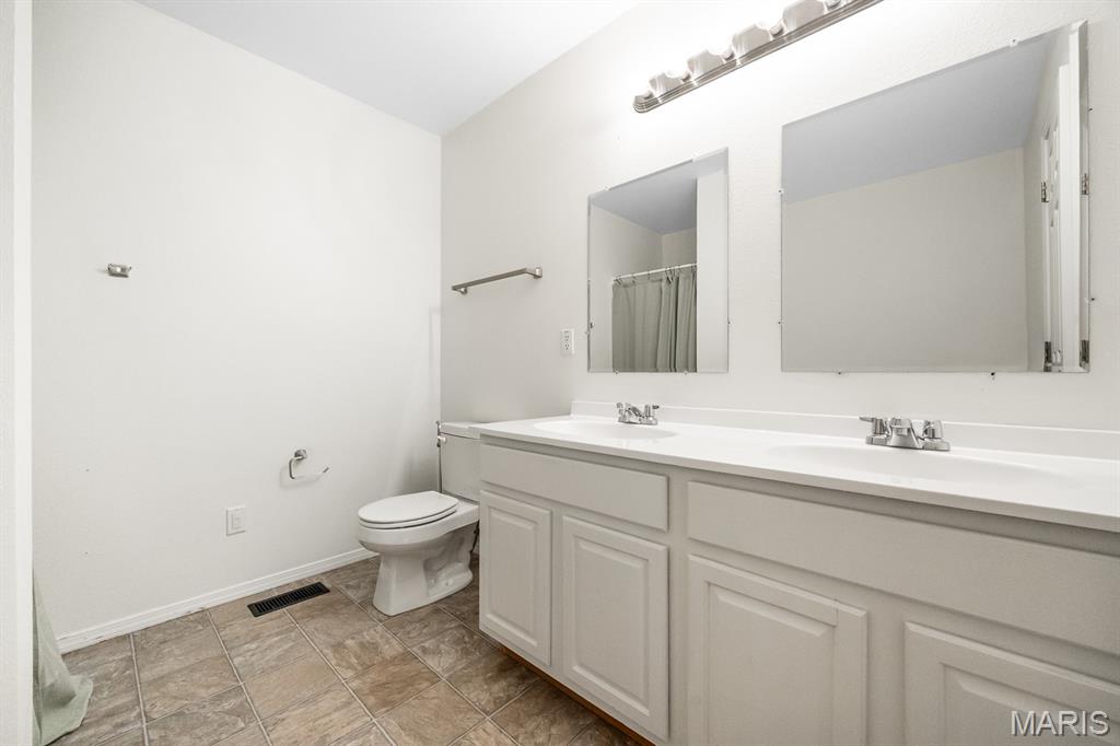 905 Chesapeake Junction